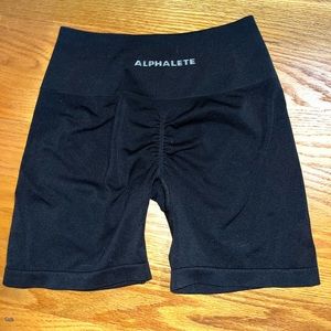 Alphalete amplify shorts 4.5”
